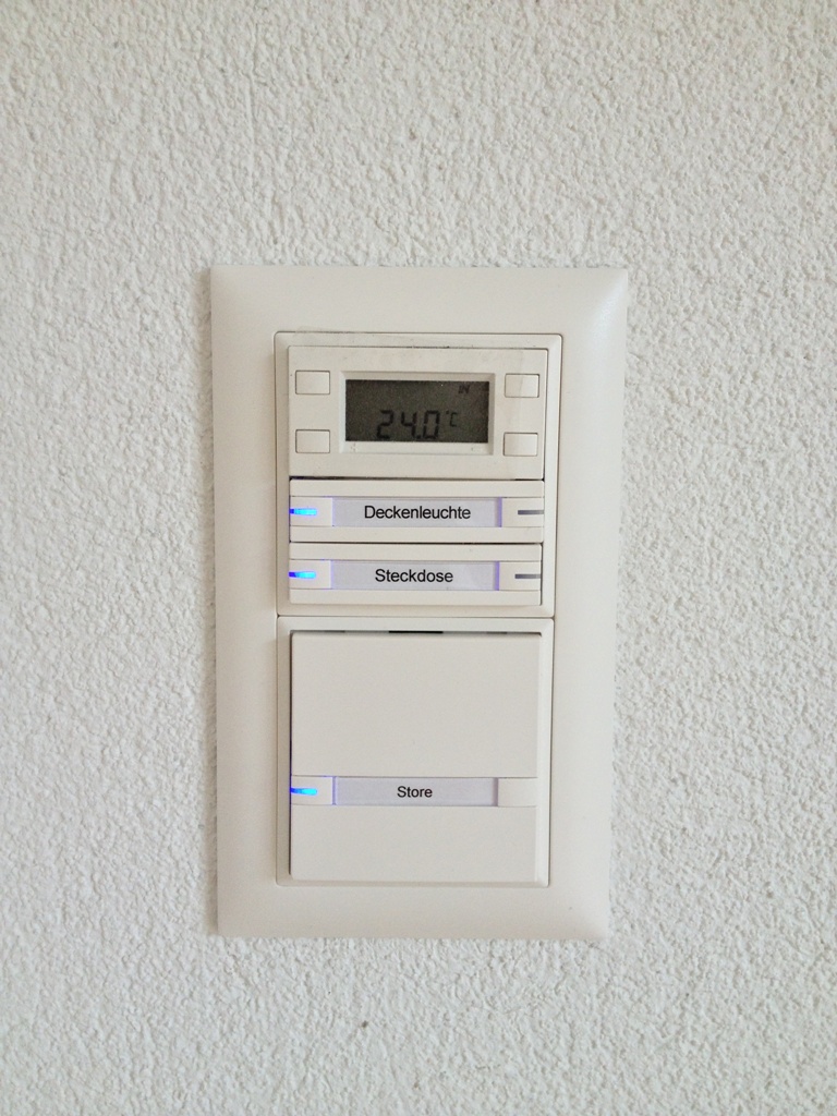 KNX Wohnung Schliern - KNX Feller Taster Raumtemperaturregler